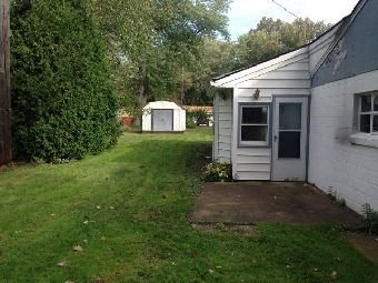 1542 Lake View Ave, Madison, OH 44057