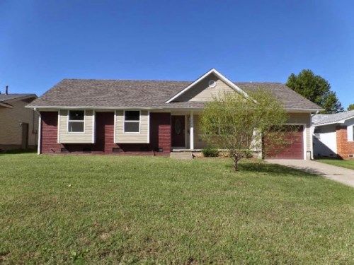 716 N Moccasin Pl, Sapulpa, OK 74066