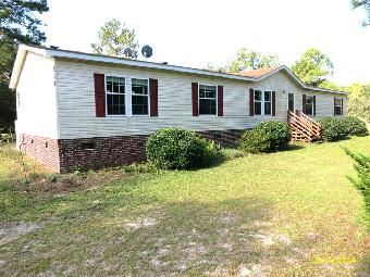 828 Saint Johns Church Rd, Hampstead, NC 28443
