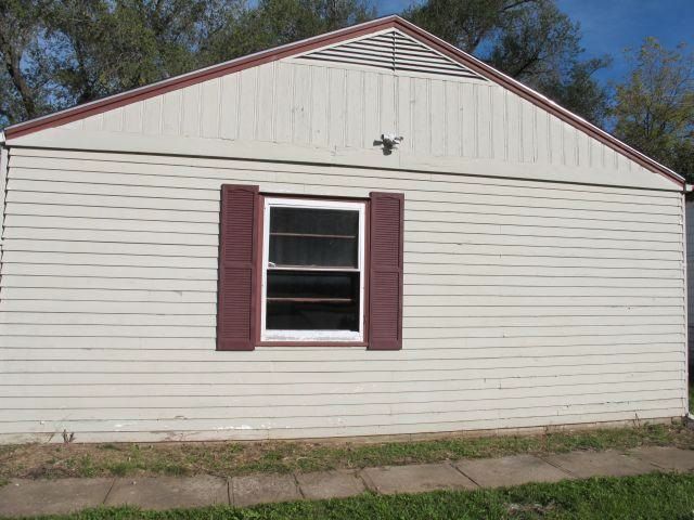 101 Spring Vly, Bonner Springs, KS 66012