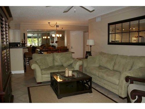 19877 E COUNTRY CLUB DR # 3201, Miami, FL 33180