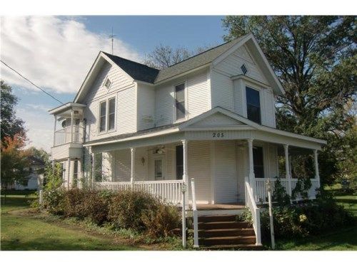 205 W Main St, Pulaski, IA 52584