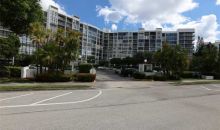 1000 PARKVIEW DR # 723 Hallandale, FL 33009