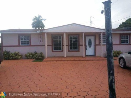 2631 NASSAU DR, Hollywood, FL 33023