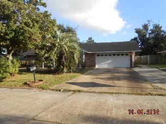 5506 Orleans Cir, Pascagoula, MS 39581