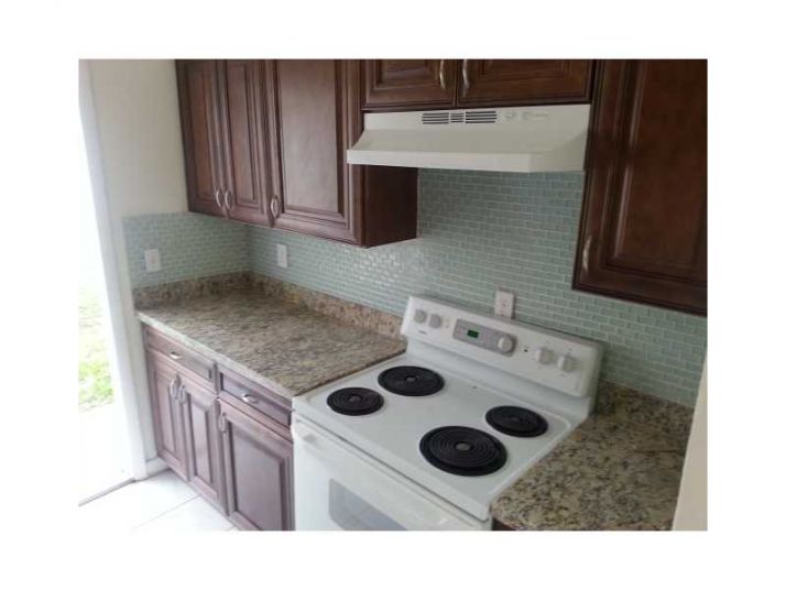 591 NW 40TH CT # B, Fort Lauderdale, FL 33309