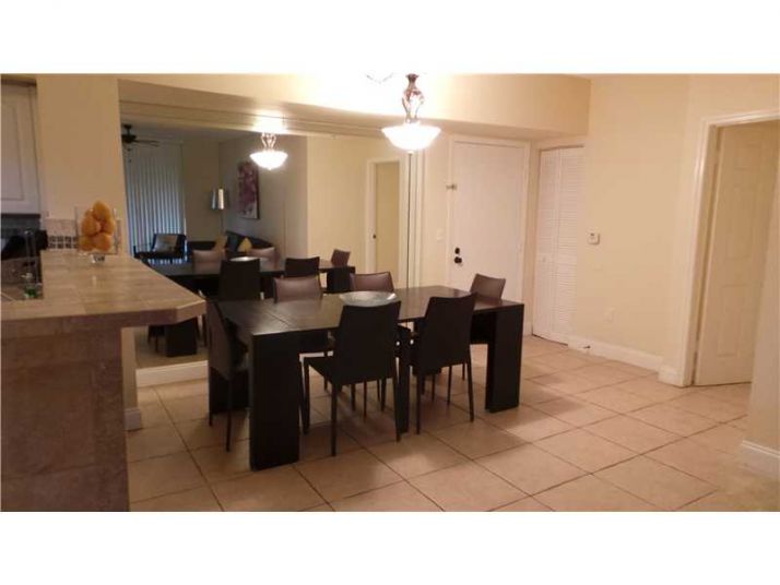 19901 E COUNTRY CLUB DR # 2-105, Miami, FL 33180