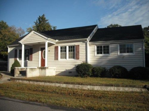 21511 Court St, Petersburg, VA 23803