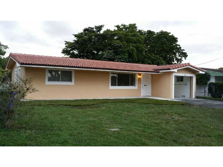 1520 NW 79TH WY, Hollywood, FL 33024