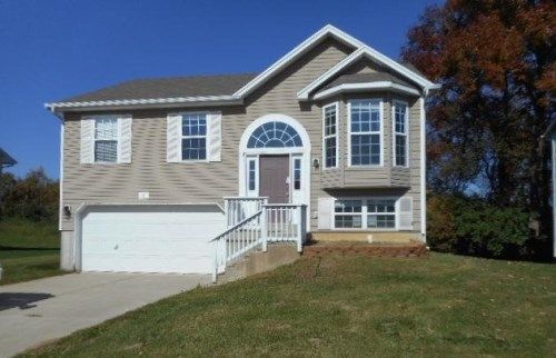 111 Pine Hollow Ln, Collinsville, IL 62234
