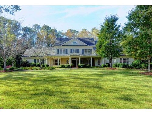 530 Kenbrook Drive, Atlanta, GA 30327