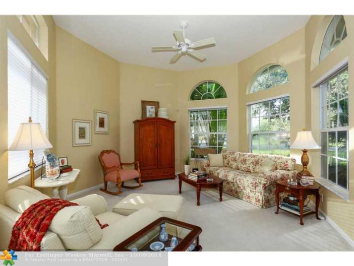10306 NW 62ND DR, Pompano Beach, FL 33076