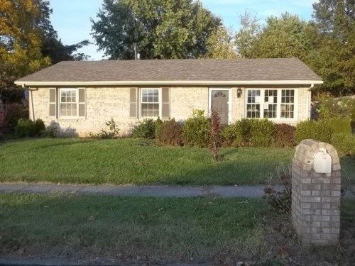 832 Mildred St, Versailles, KY 40383