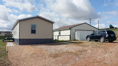 26 Melvin St, Rozet, WY 82727