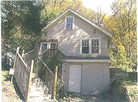 1709 Meadows Ave, East Peoria, IL 61611