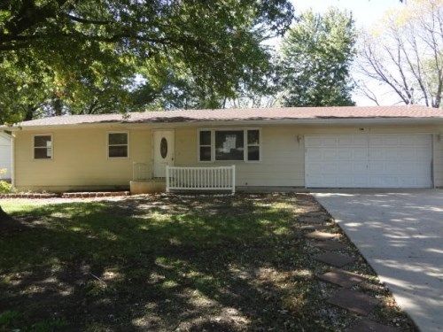 117 S Sylvan St, Emporia, KS 66801