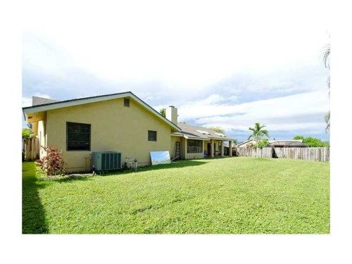 8831 NW 80 DR, Fort Lauderdale, FL 33321