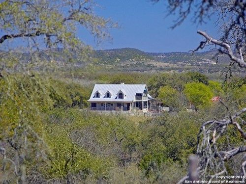 499 Elm Creek Rd, Medina, TX 78055
