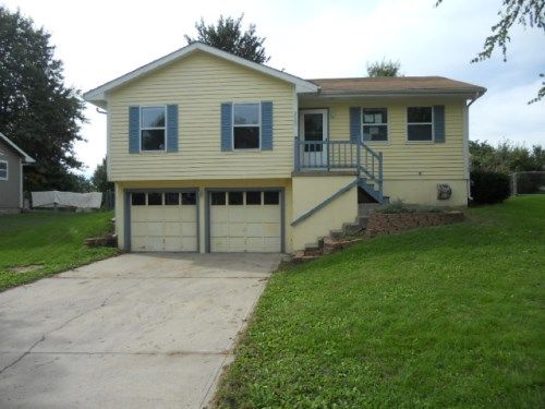 2009 Kary Ln, Excelsior Springs, MO 64024