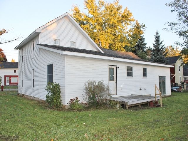 111 S Higgins St, Bancroft, MI 48414