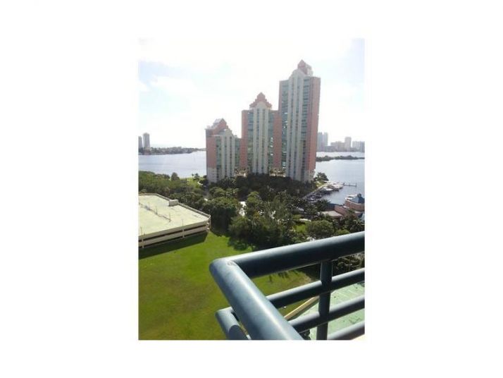 3300 NE 191 ST ST # 1812, Miami, FL 33180