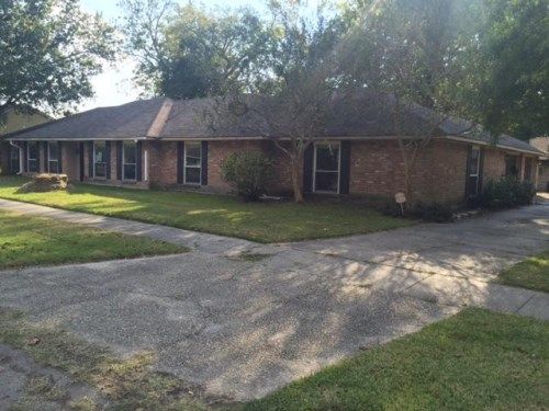 10822 Landsbury Ave, Baton Rouge, LA 70809