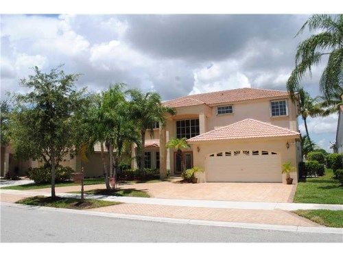 673 LAKE BL, Fort Lauderdale, FL 33327