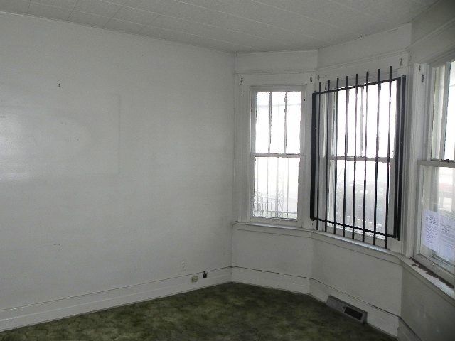 2382 Goodson St #2384, Hamtramck, MI 48212