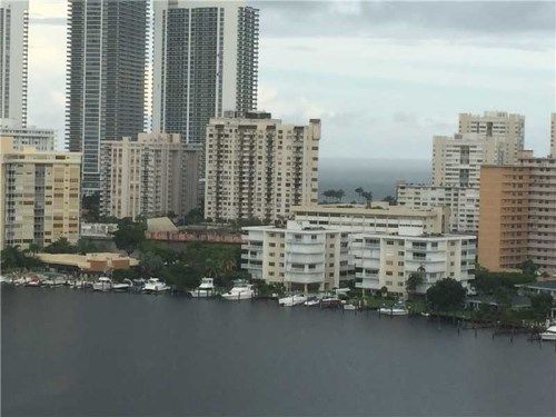 427 GOLDEN ISLES DR # 16E, Hallandale, FL 33009