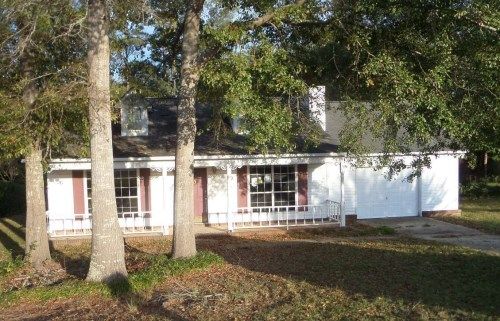 105 Wylette Way, Headland, AL 36345
