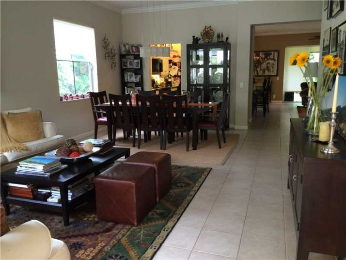 553 PENTA CT, Fort Lauderdale, FL 33327