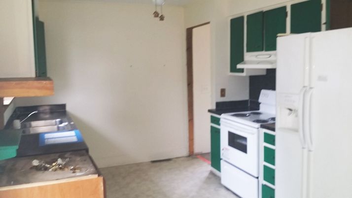 609 Aldrich St, Linden, MI 48451