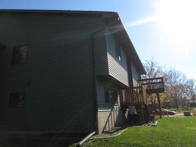 817 Belland Ave, Saint Paul, MN 55127