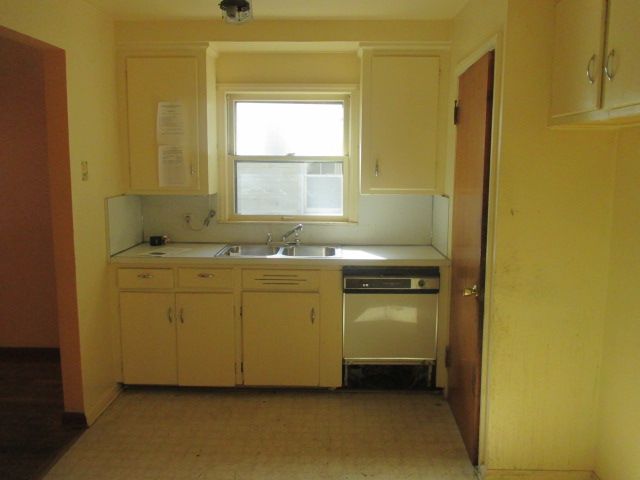 1420 S Liebold St, Detroit, MI 48217