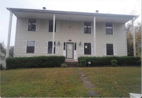 38 Lakeside Dr, Little Rock, AR 72204