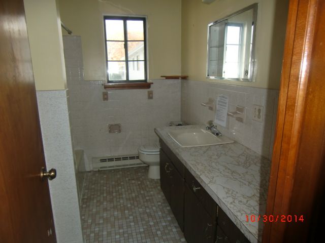 30 Woodglen Drive, Waterbury, CT 06708