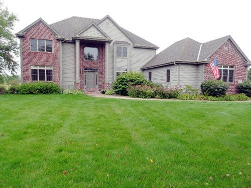 W287 N6259 Nestling Ct, Hartland, WI 53029