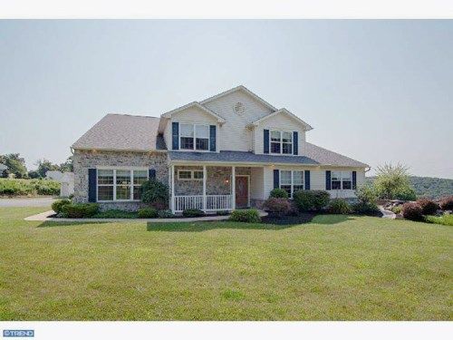 5 AUSTIN DR, Robesonia, PA 19551