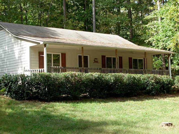 38 Yellow Hammer Drive Se, White, GA 30184