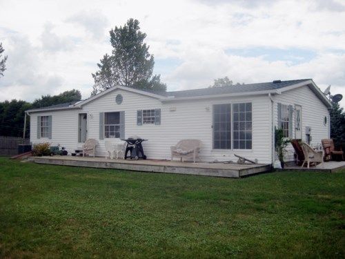 1323 Amosite Rd, Bainbridge, PA 17502