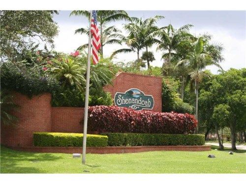 13945 LANGLEY DR, Fort Lauderdale, FL 33325