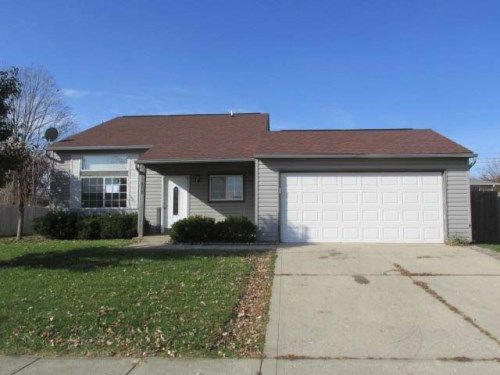 608 Woods Crossing Dr, Indianapolis, IN 46239