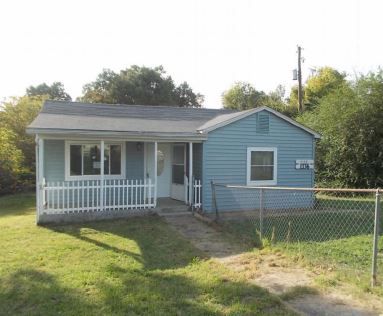 1136 N Panther Ave, Yellville, AR 72687