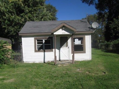 2517 W Madison St, Springfield, MO 65802