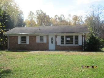 1599 Pine Ridge Rd, Mount Airy, NC 27030