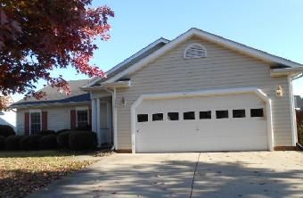 3581 Bent Trace Dr, High Point, NC 27265