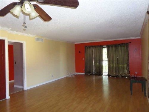 303 LAKEVIEW DR # 202, Fort Lauderdale, FL 33326