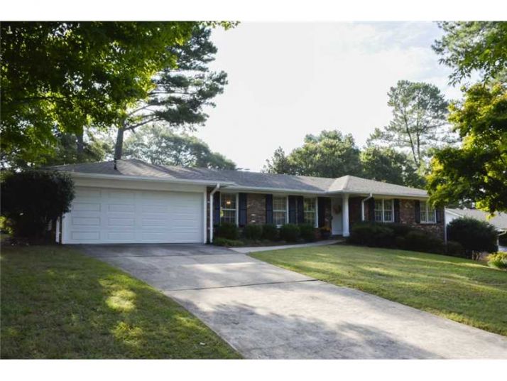 1075 Tuxedo Drive, Roswell, GA 30075