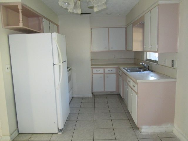 10741 Luana Dr N, Jacksonville, FL 32246