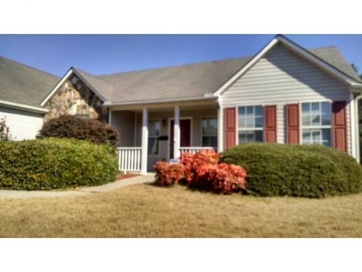 3885 Michaels Creek Court, Loganville, GA 30052